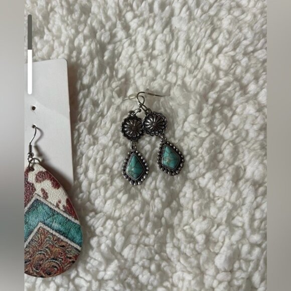Western Earrings Bundle - Picture 5 of 5
